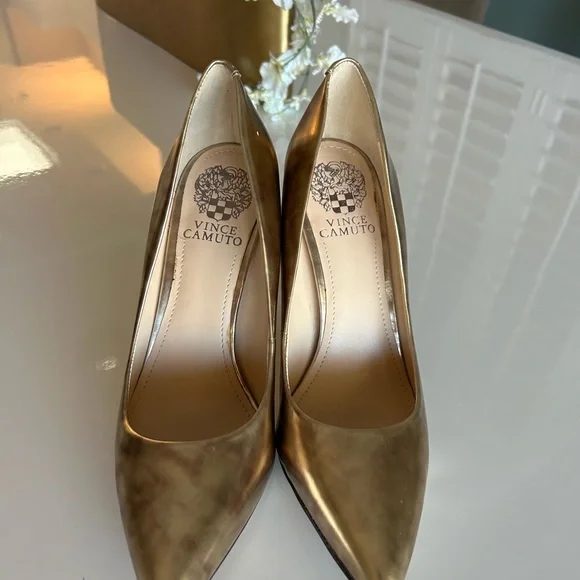 Vince Camuto Pumps - Picture 4 of 9